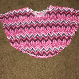 Poncho style top Girls size XL blouse/shirt , has chevrons EUC festive